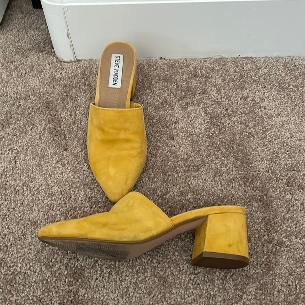 Steve Madden Bishop Mules - yellow suede